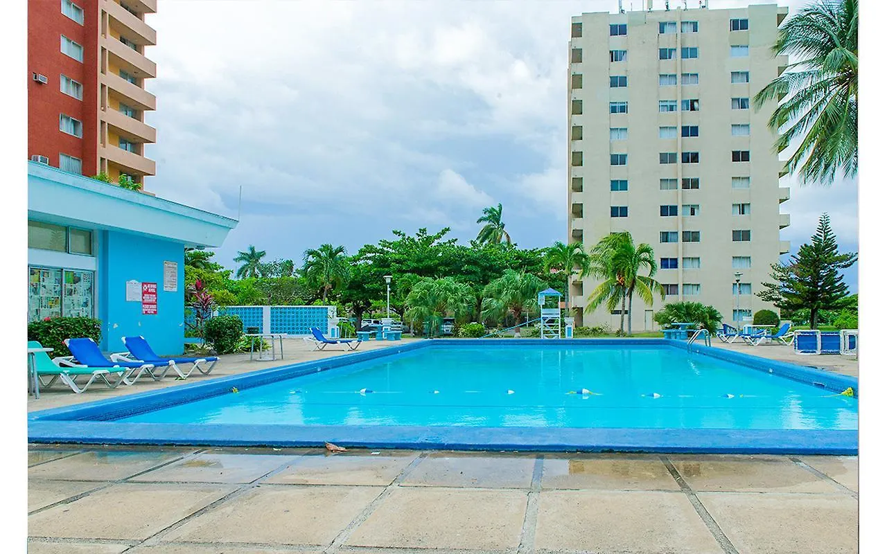 דירה אוצ'ו ריוס Beach Condo Suite At Turtle Towers ג'מייקה